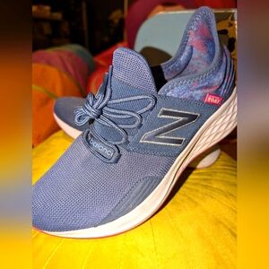 Wm 10 New Balance Fresh Foam Roav V1 sneakers